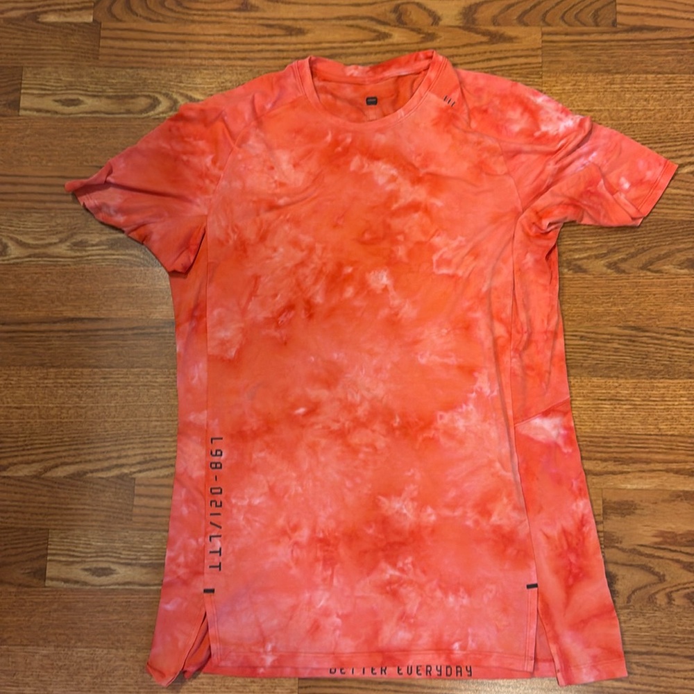 Lululemon Always Agile Short Sleeve Men’s Large Workout Slim Orange Tie Dye